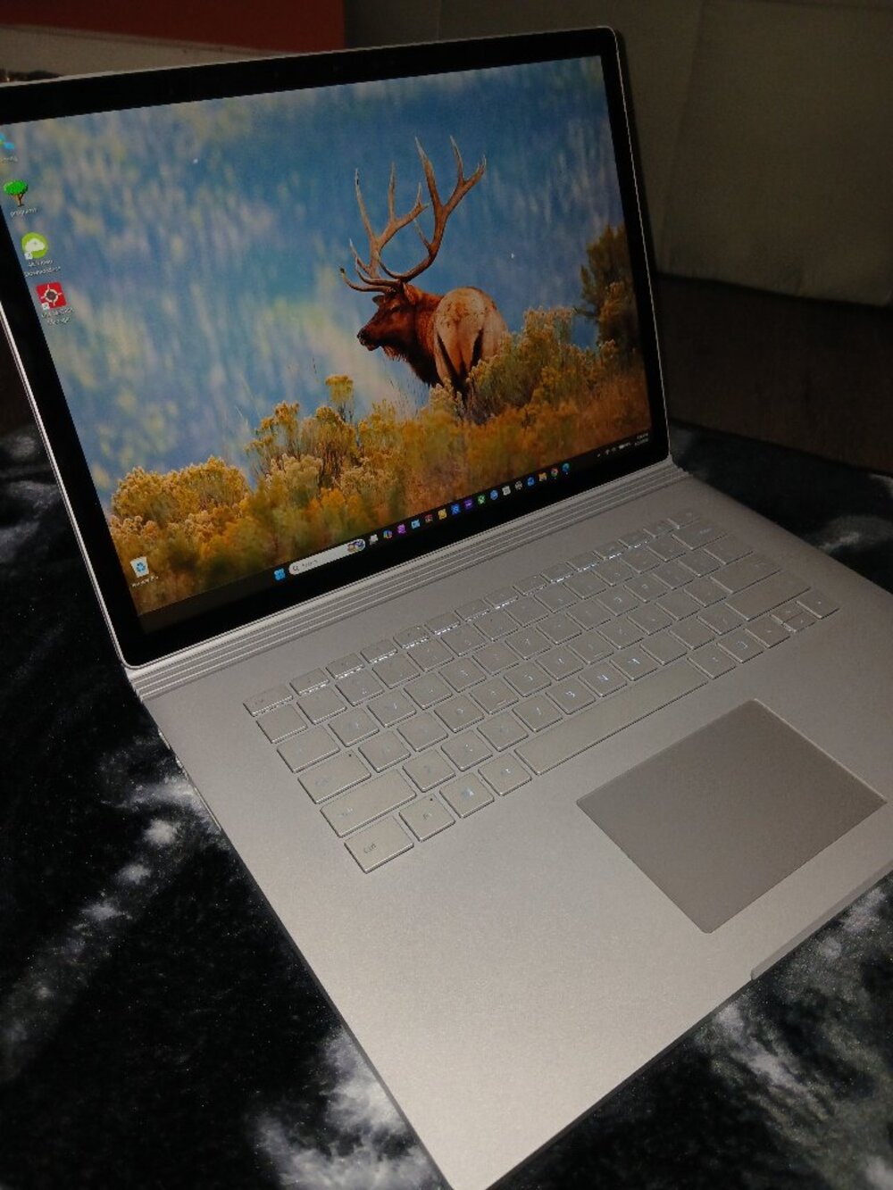 Microsoft surface book 3 i7 10th Gen Nvidia